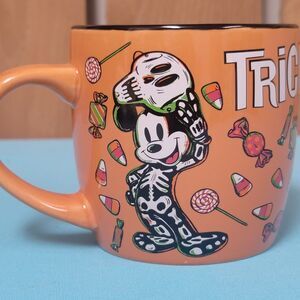 Mickey And Minnie Mouse Trick Or Treat Coffee Tea Mug